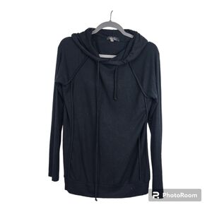 Laila Jayde Black Pullover Hoodie Size M